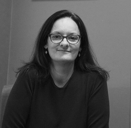 Maître Sabrina Zuccarelli au cabinet de Clamecy